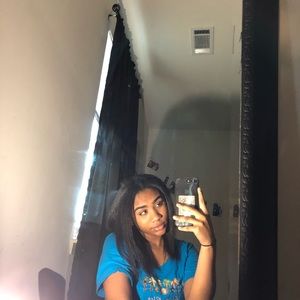 Meet your Posher, Tia